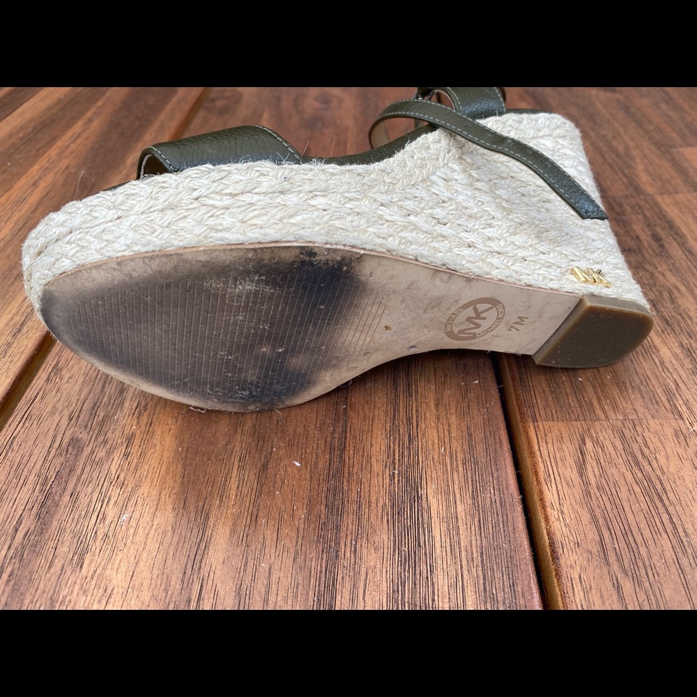 Sandals - Picture 4 of 5